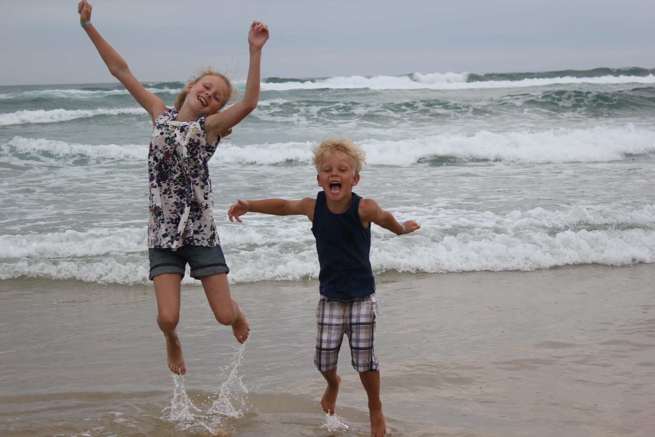 Kinderen op het strand